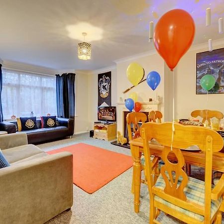 Harry'S House Apartamento Watford  Exterior foto