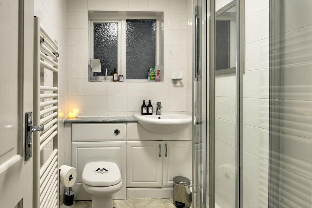 Harry'S House Apartamento Watford  Exterior foto