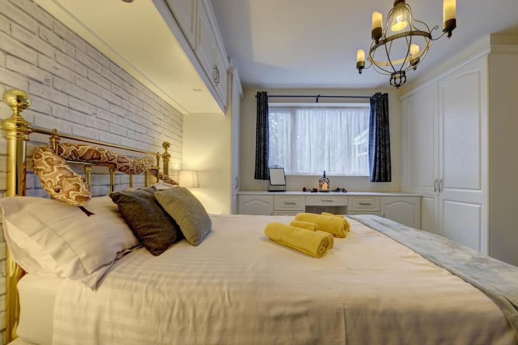 Harry'S House Apartamento Watford  Exterior foto