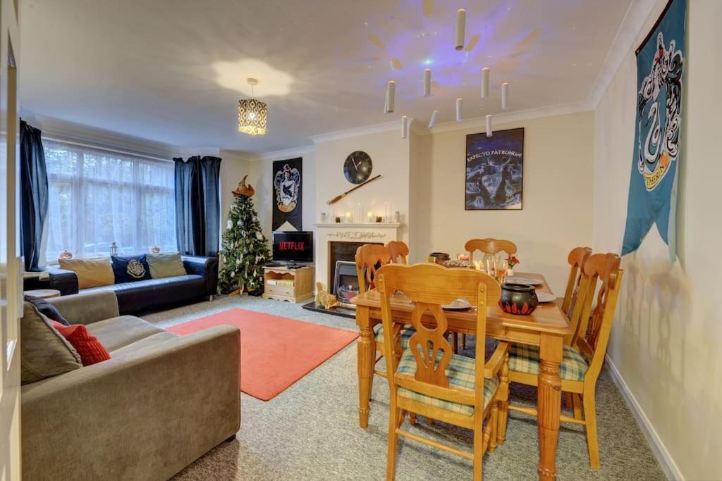Harry'S House Apartamento Watford  Exterior foto
