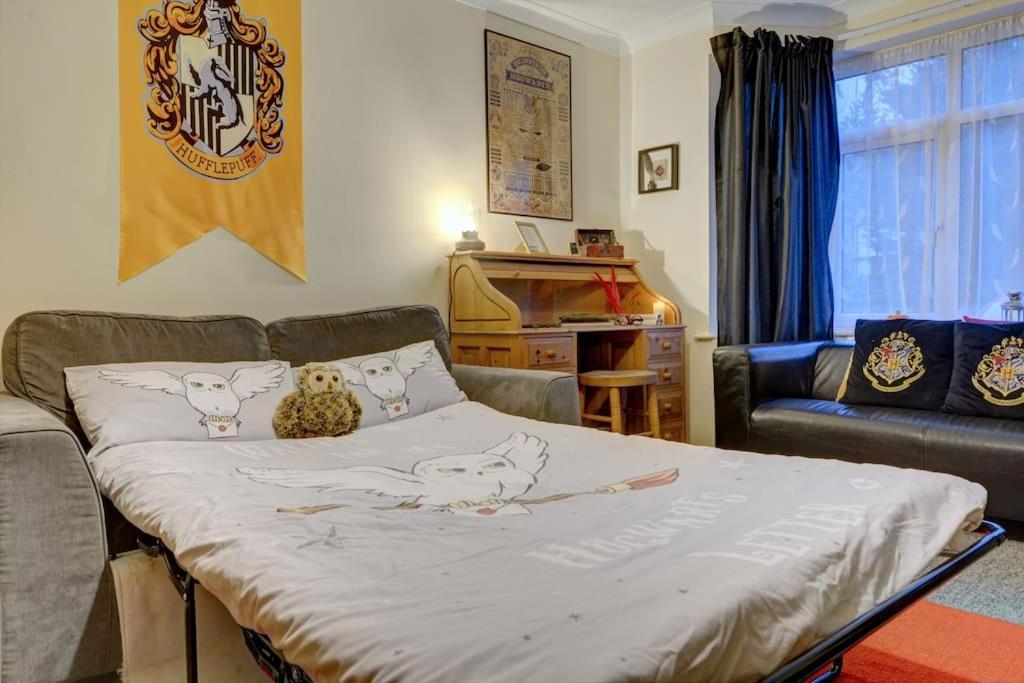Harry'S House Apartamento Watford  Exterior foto