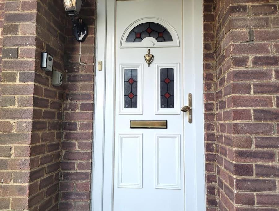 Harry'S House Apartamento Watford  Exterior foto